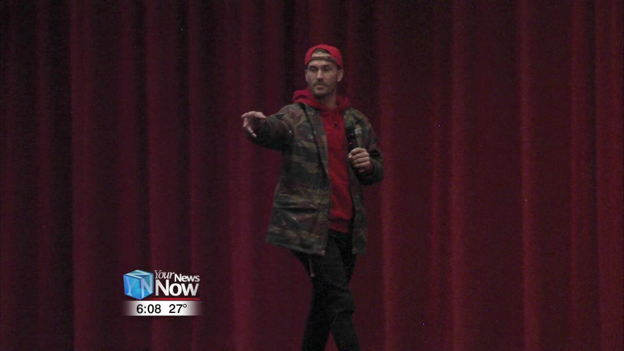Tony Hoffman speaks to Van Wert students about addiction 1.jpg